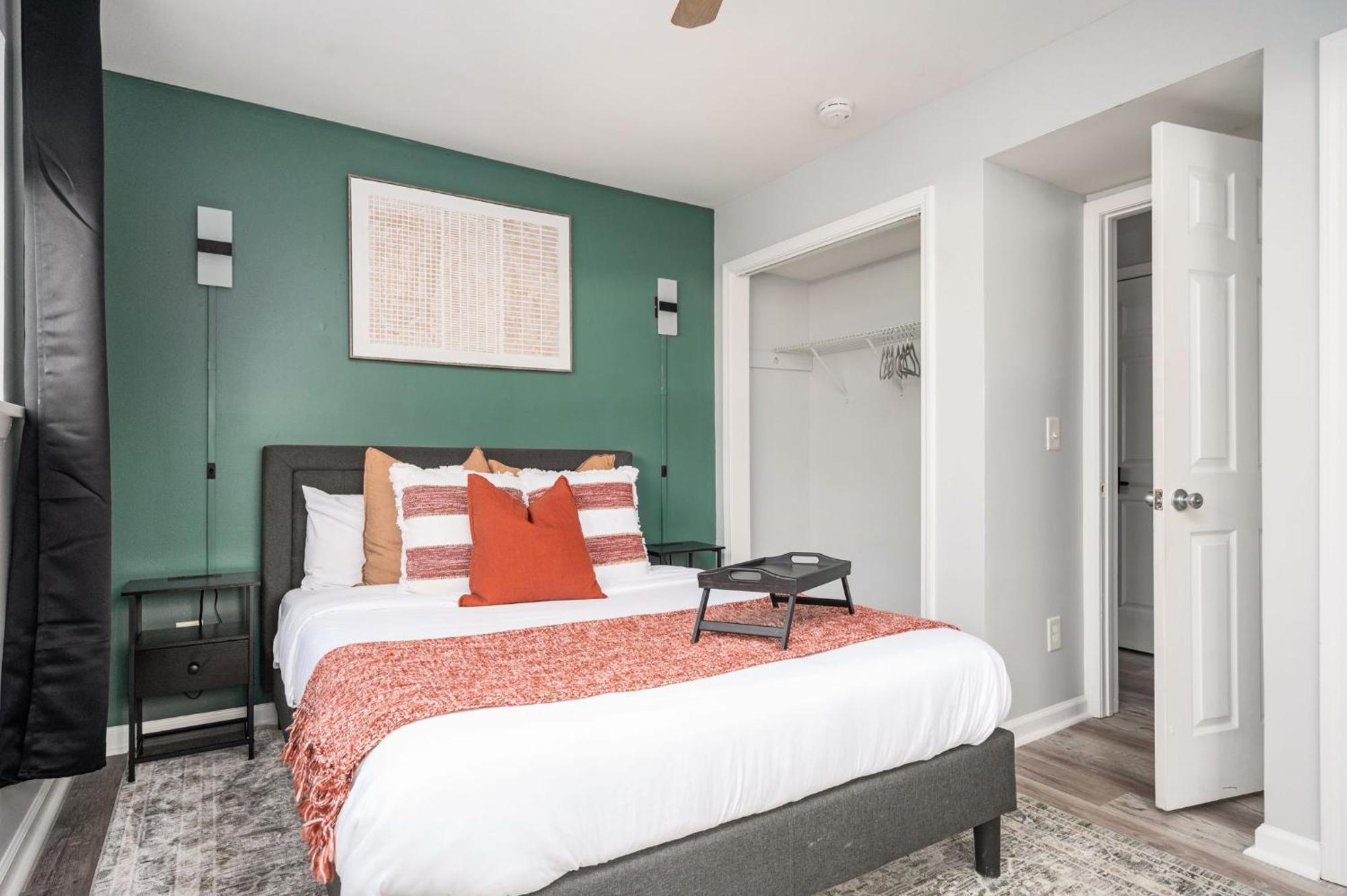 Quiet & Quaint Apartment, 5 Mins To Airport And 15 Mins To Downtown Atlanta Buitenkant foto