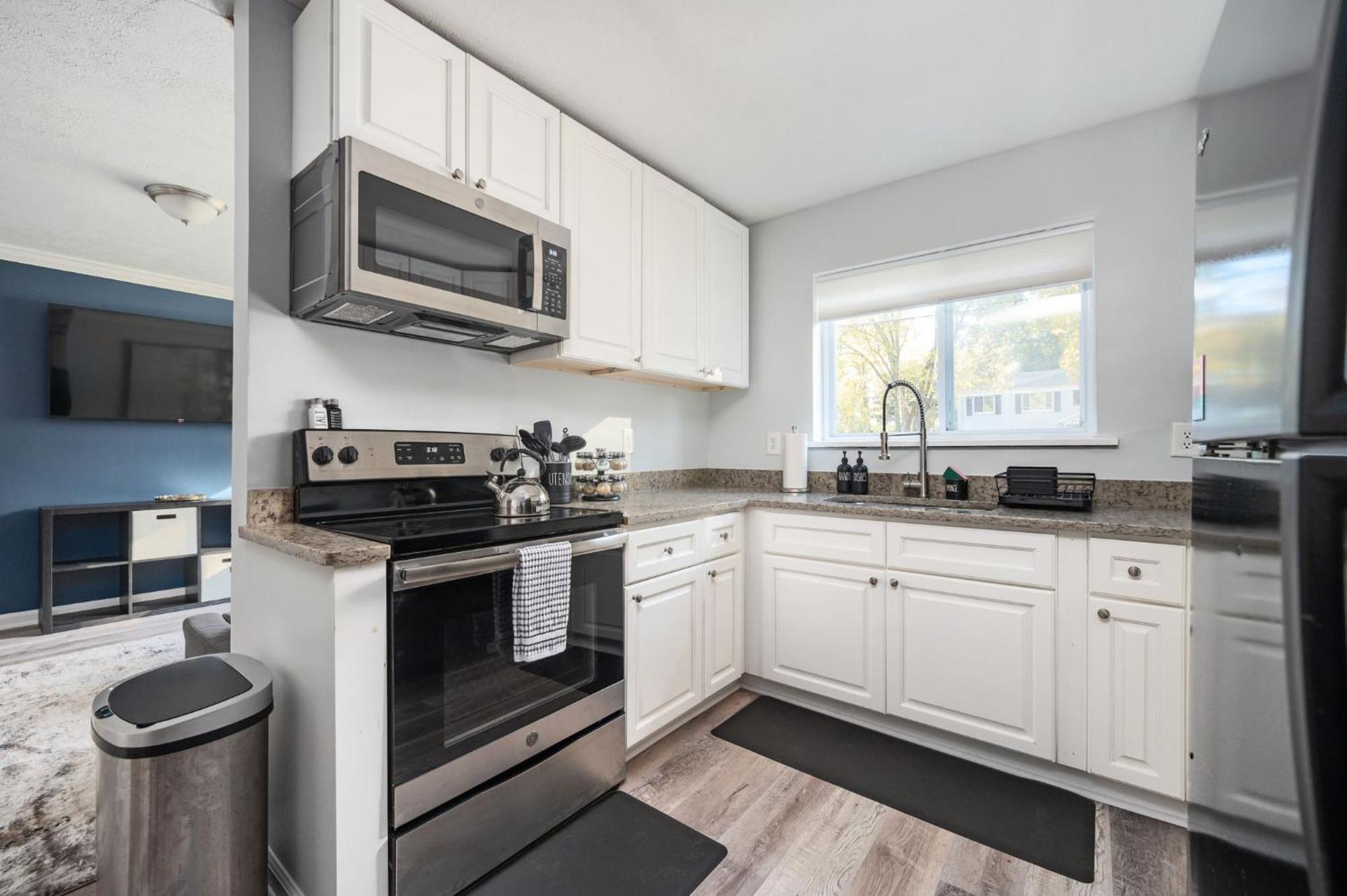 Quiet & Quaint Apartment, 5 Mins To Airport And 15 Mins To Downtown Atlanta Buitenkant foto