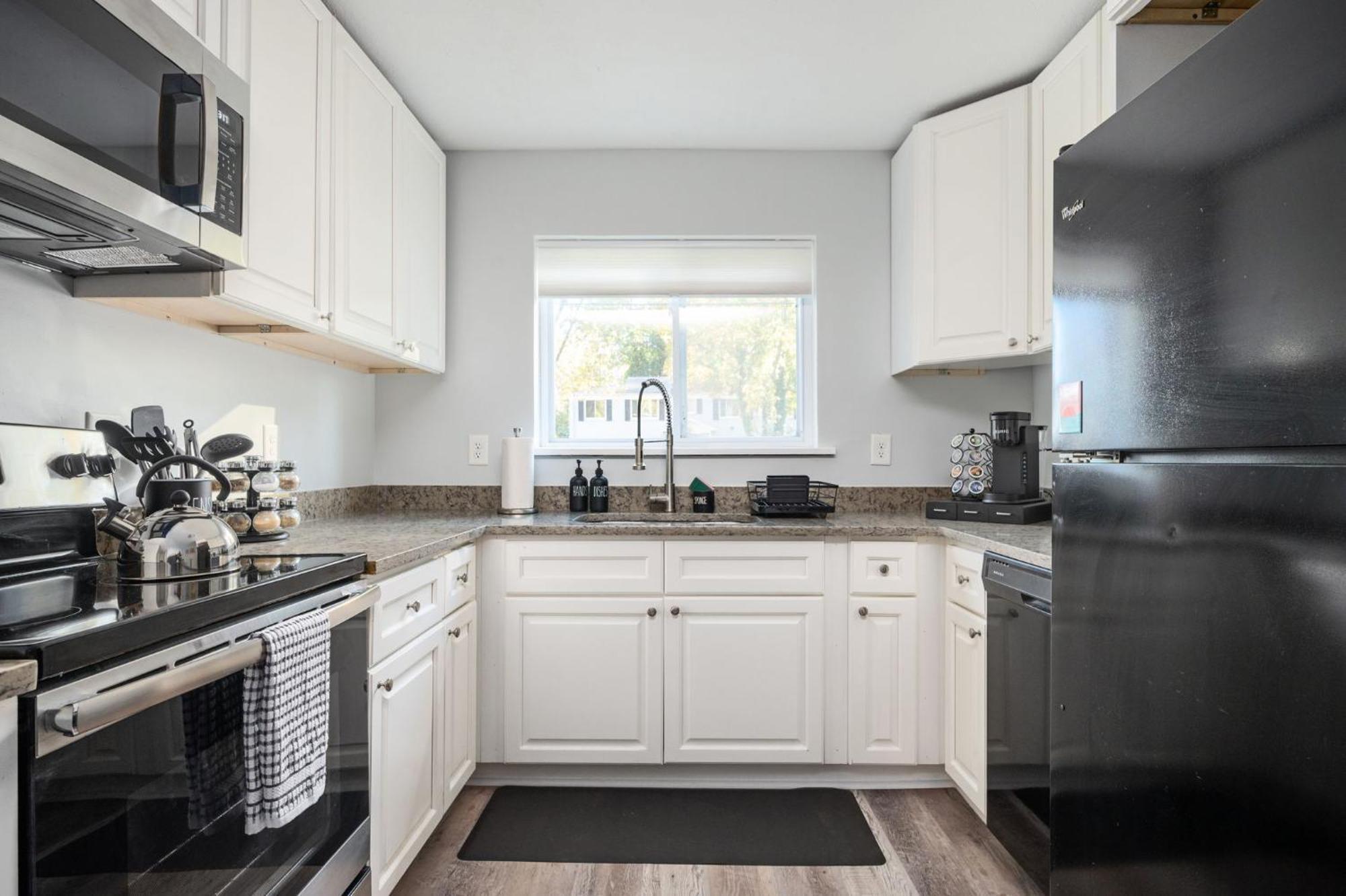 Quiet & Quaint Apartment, 5 Mins To Airport And 15 Mins To Downtown Atlanta Buitenkant foto