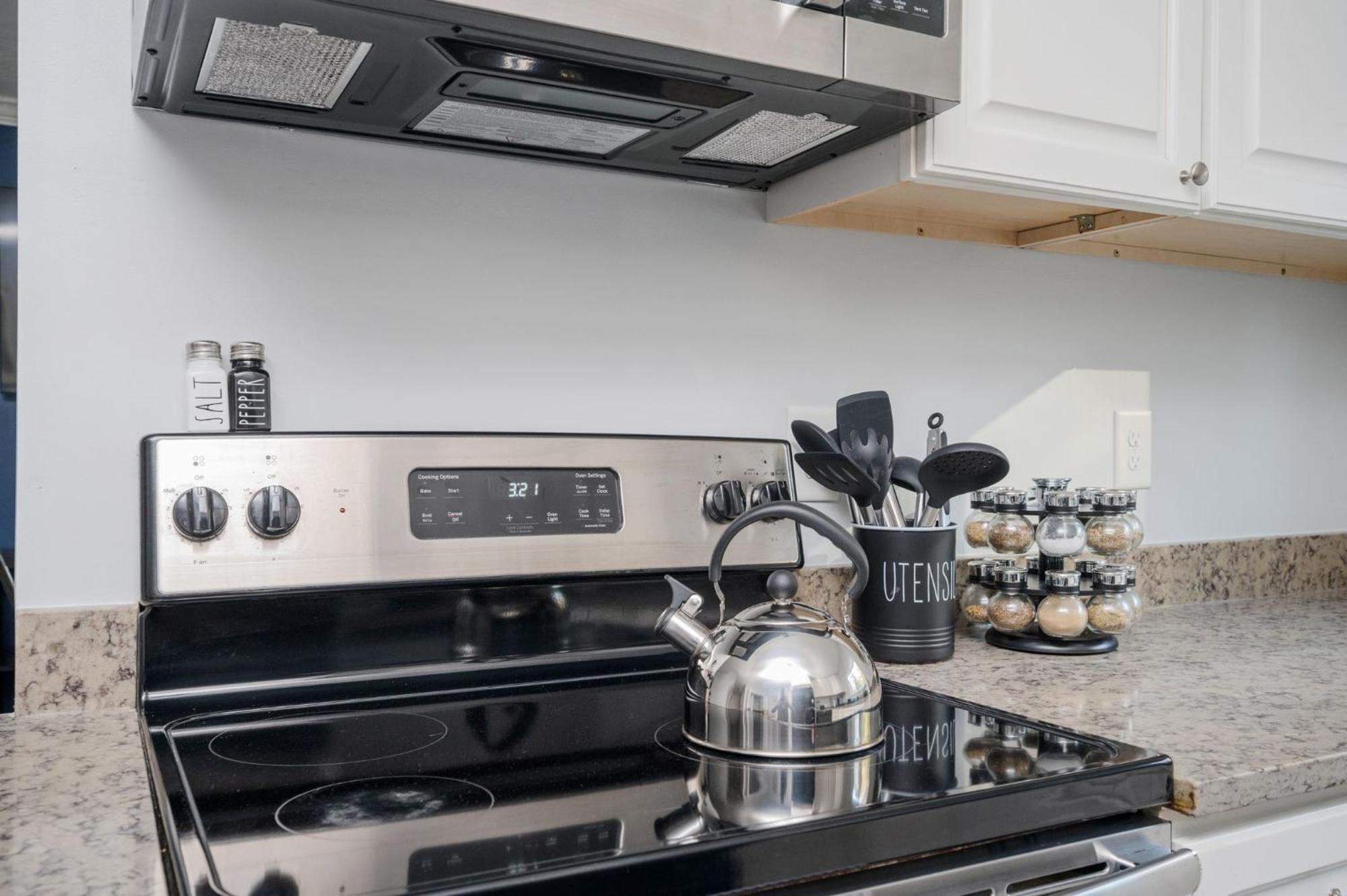 Quiet & Quaint Apartment, 5 Mins To Airport And 15 Mins To Downtown Atlanta Buitenkant foto