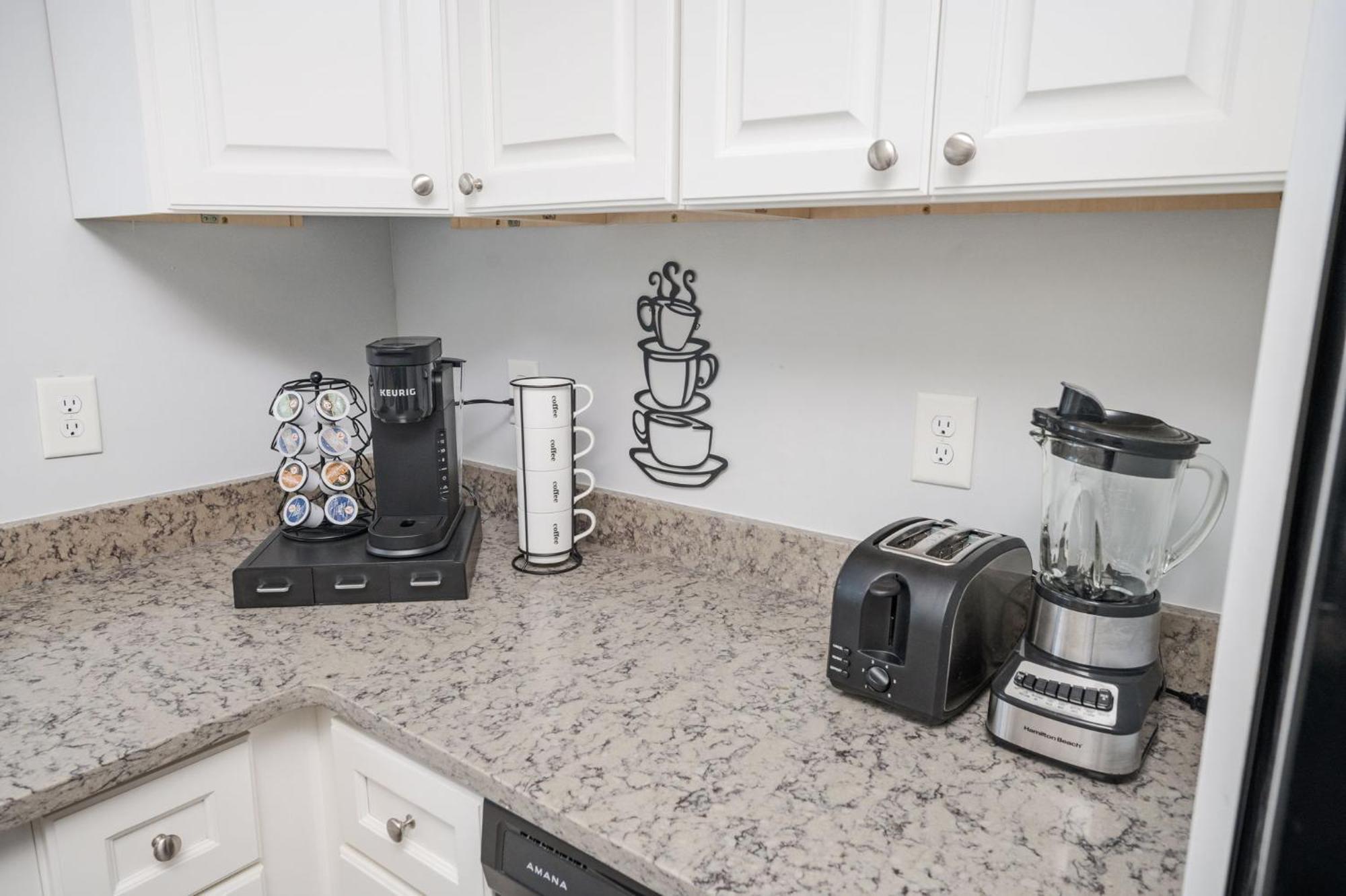 Quiet & Quaint Apartment, 5 Mins To Airport And 15 Mins To Downtown Atlanta Buitenkant foto